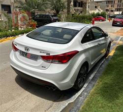 هیوندای ئەلەنترا